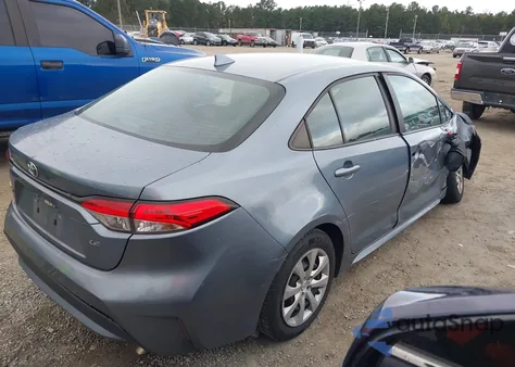 2021 Toyota Corolla Le z USA, uszkodzony, nr VIN 5YFEPMAE9MP182313